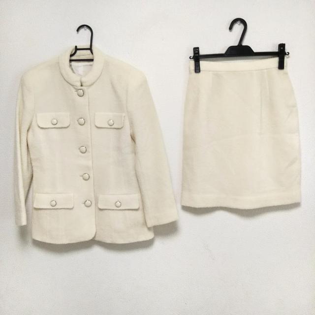 Courreges(クレージュ)のクレージュ スカートスーツ レディース - レディースのフォーマル/ドレス(スーツ)の商品写真