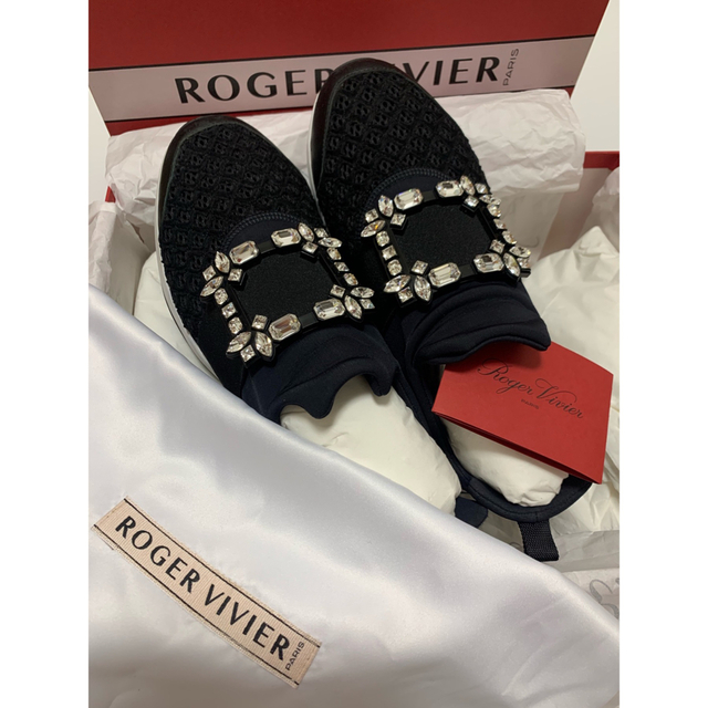 ROGER VIVIER(ロジェヴィヴィエ)のRoger Vivier  ロジェヴィヴィエ　スニーカー レディースの靴/シューズ(スニーカー)の商品写真