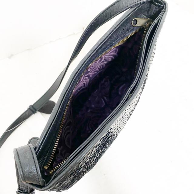 IBIZA(イビザ)のイビザ ショルダーバッグ - 黒 パイソン レディースのバッグ(ショルダーバッグ)の商品写真