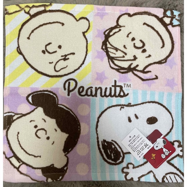 SNOOPY(スヌーピー)のSNOOPYハンドタオル（未使用） エンタメ/ホビーのアニメグッズ(タオル)の商品写真