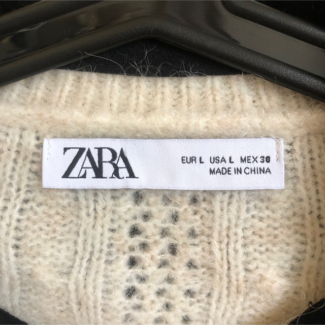 ZARA(ザラ)の値下げ！ZARA ザラ ウール混ニットセーター 襟付きニット オフホワイト L レディースのトップス(ニット/セーター)の商品写真