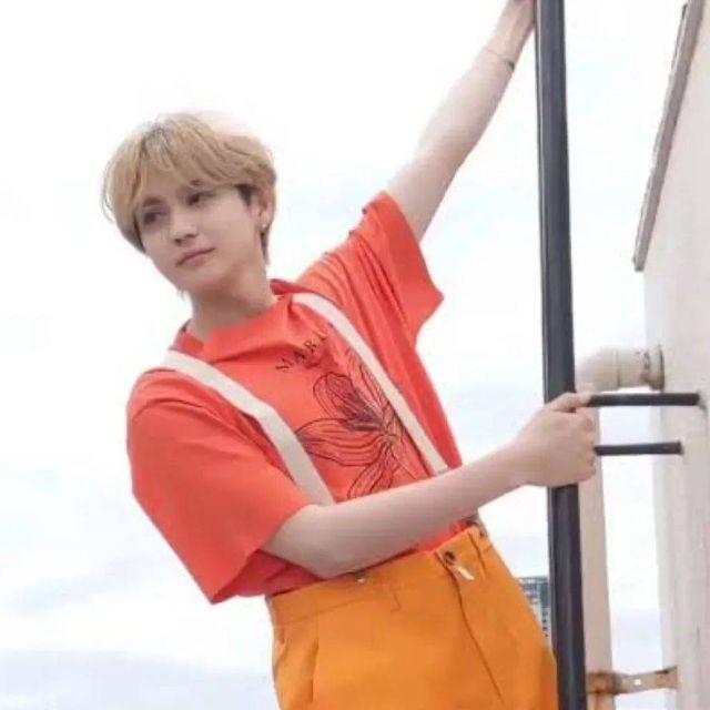 新品未使用】吉野北人 着用同型 Tシャツ FREEサイズ オレンジ 新品未使用】吉野北人 着用同型 Tシャツ FREEサイズ オレンジ