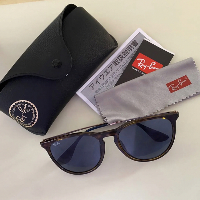 Ray-Ban(レイバン)の【美品・ほぼ未使用】RayBan ( レイバン ) サングラス レディースのファッション小物(サングラス/メガネ)の商品写真