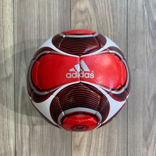 アディダス(adidas)の少年用　サッカーボール　４号球(ボール)