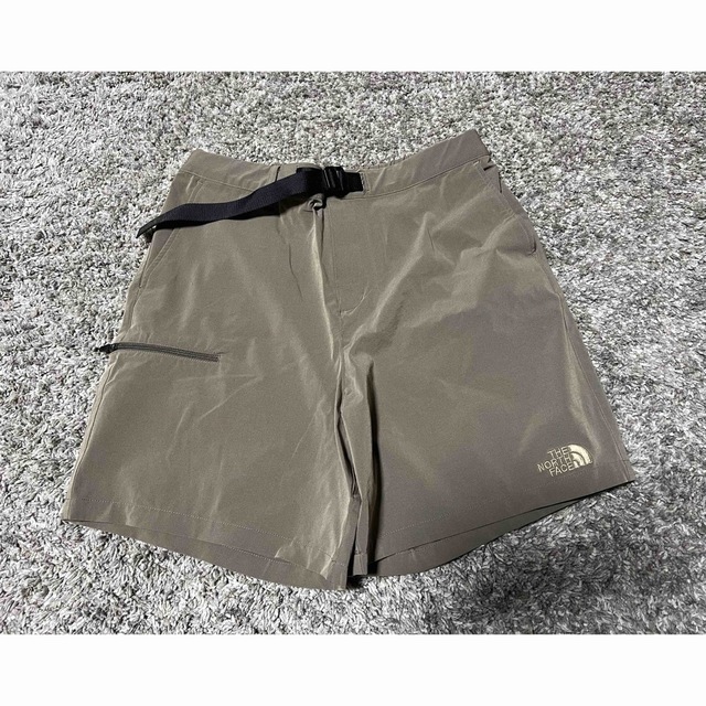 THE NORTH FACE(ザノースフェイス)の☆良品☆ THE NORTH FACE / マグマショーツ / レディース L レディースのパンツ(ショートパンツ)の商品写真