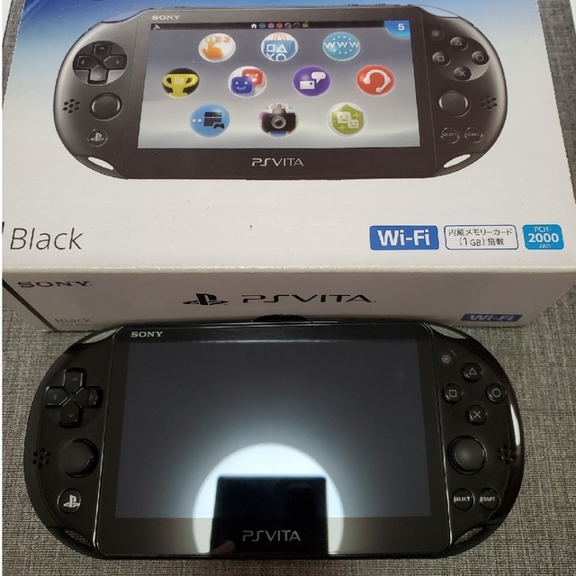 ゲームソフト/ゲーム機本体【豪華おまけ付】SONY PSVITA PCH2000