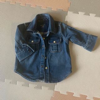 ベビーギャップ(babyGAP)のbabyGap  デニムシャツ　60 70(シャツ/カットソー)