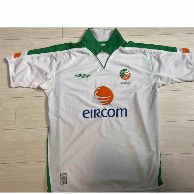 UMBRO(アンブロ)のアンブロ　アイルランドユニフォーム　Mサイズ スポーツ/アウトドアのサッカー/フットサル(ウェア)の商品写真