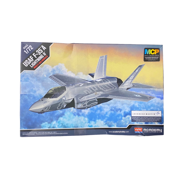 ACADEMY製F-35A ライトニングⅡ 1/72スケール プラモデル