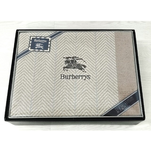 BURBERRY(バーバリー)の決算セール【新品未使用】Burberry バーバリー タオルケット キッズ/ベビー/マタニティの寝具/家具(タオルケット)の商品写真