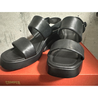 カンペール(CAMPER)のcamper kaah sandals black(サンダル)