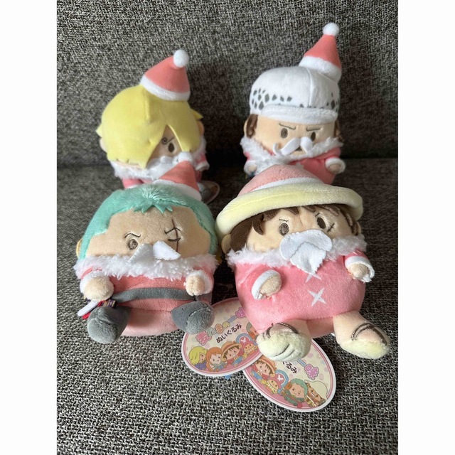 ONE PIECE(ワンピース)の【値下】麦たまの一味　ぬいぐるみ　クリスマス4点セット エンタメ/ホビーのおもちゃ/ぬいぐるみ(キャラクターグッズ)の商品写真