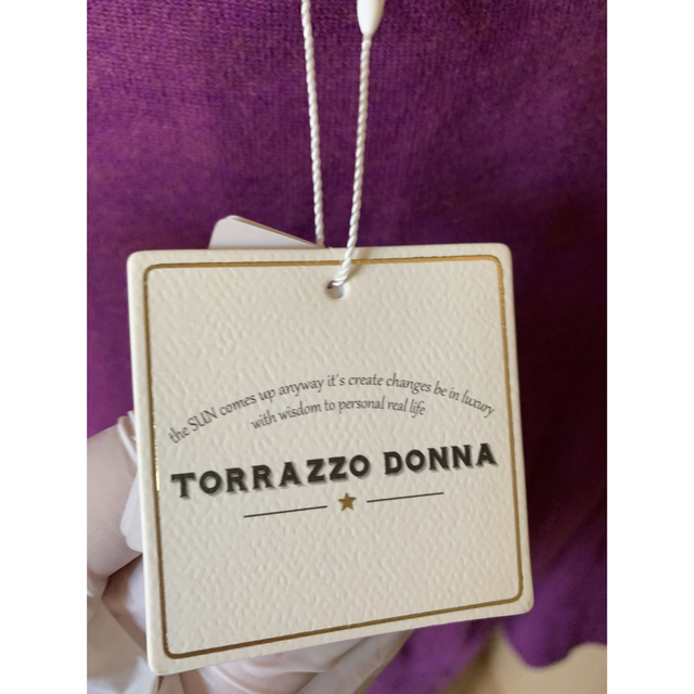 TORRAZZO DONNA(トラッゾドンナ)の☆タグ付未使用☆　TORRAZZO DONNA 袖紐付き スリットワンピース レディースのワンピース(ロングワンピース/マキシワンピース)の商品写真