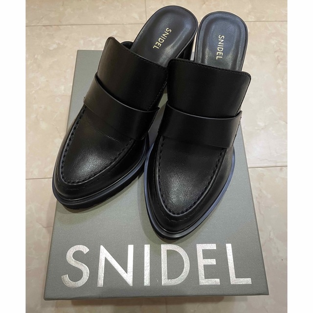 SNIDEL(スナイデル)のSNIDEL  スナイデル  ヒールローファーサボ レディースの靴/シューズ(ハイヒール/パンプス)の商品写真