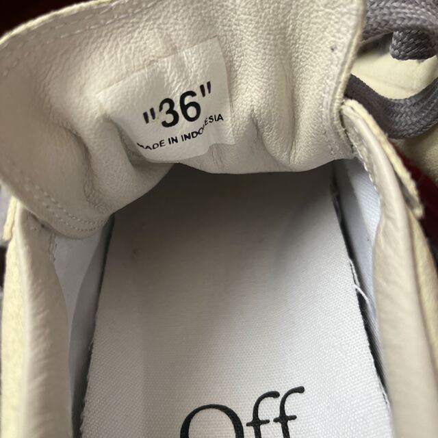 OFF-WHITE(オフホワイト)の即購入OK!オフホワイト　スニーカー　36 レディースの靴/シューズ(スニーカー)の商品写真