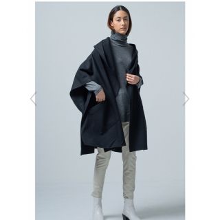 ドゥーズィエムクラス(DEUXIEME CLASSE)のCOGTHEBIGSMOKE  GITTY HOODED CAPE コート(ポンチョ)