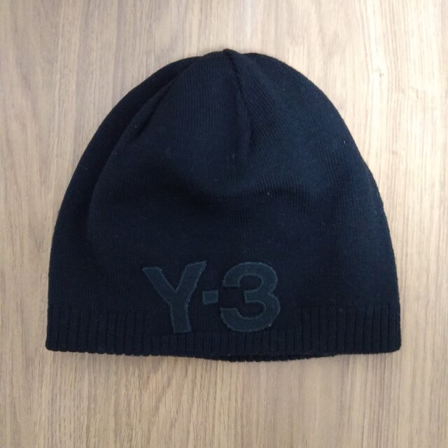 Y-3(ワイスリー)の☆MM☆s shop様専用Y-3☆ニット帽 メンズの帽子(ニット帽/ビーニー)の商品写真