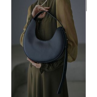 アメリヴィンテージ(Ameri VINTAGE)の【完売】ameri / UND 2WAY ROUND BAG ブラック(ハンドバッグ)