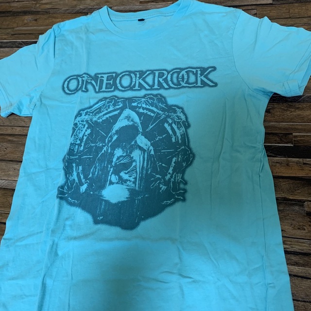 ONE OK ROCK(ワンオクロック)の"ONE OK  ROCK JINSEIxKIMI=“TOUR Tシャツ エンタメ/ホビーのタレントグッズ(ミュージシャン)の商品写真