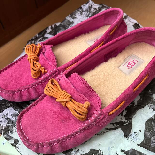 UGG(アグ)のUGG スリッポン　ピンク　24.5cm レディースの靴/シューズ(スリッポン/モカシン)の商品写真