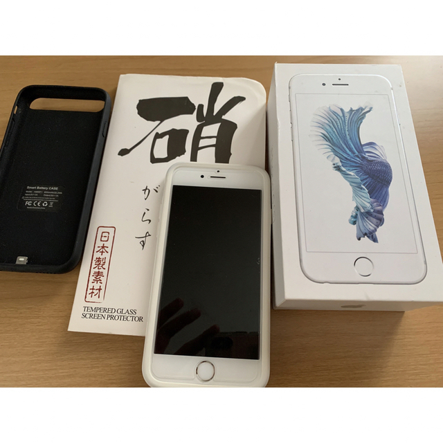 iPhone(アイフォーン)のiPhone 6s  シルバー　64G スマホ/家電/カメラのスマートフォン/携帯電話(スマートフォン本体)の商品写真