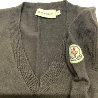 MONCLER - モンクレール Vネックニット ダークブラウン r414の通販 by ...