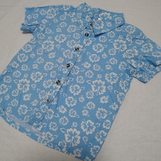 ニシマツヤ(西松屋)の西松屋　アロハシャツ　120cm 水色　ハイビスカス(ブラウス)