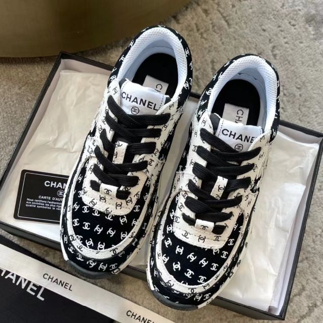 海外通販では CHANEL シャネル スニーカー 37 - winterparksmiles.com