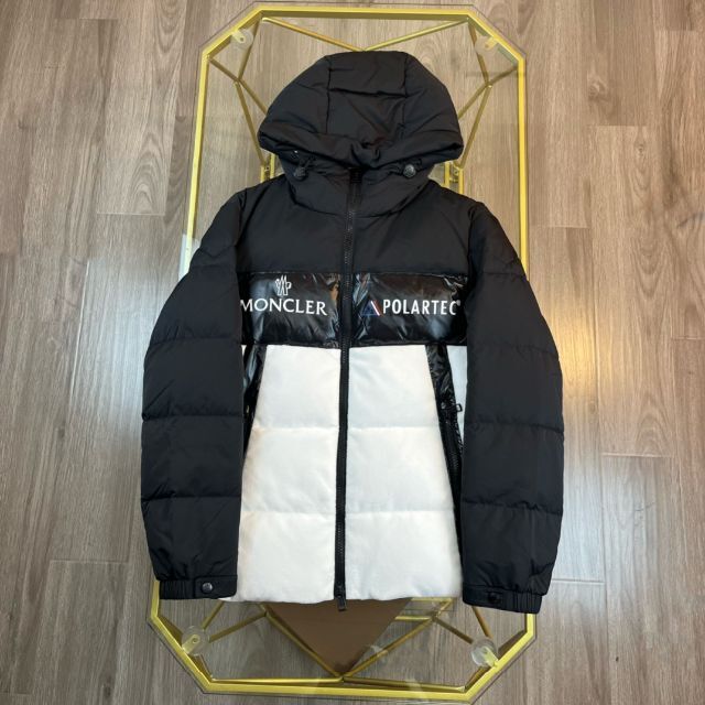 Moncler 2022フード付きダウンジャケット