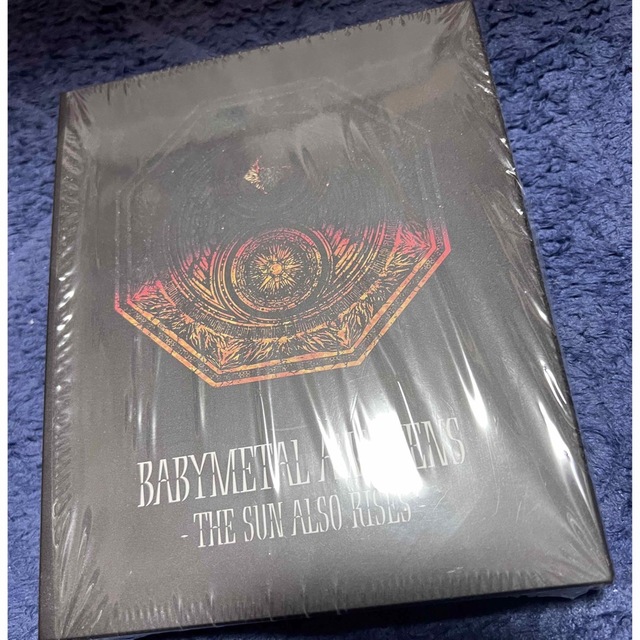 BABYMETAL(ベビーメタル)のBABYMETAL AWAKENS - THE SUN ALSO RISES  エンタメ/ホビーのDVD/ブルーレイ(ミュージック)の商品写真