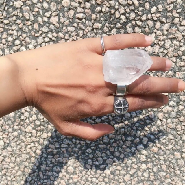 リング シルバー 天然石 水晶 クリスタル クリア フロスト フリーリング 指輪 ハンドメイドのアクセサリー(リング)の商品写真