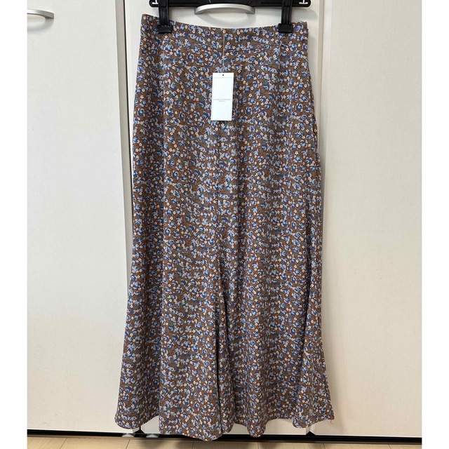 room306 CONTEMPORARY(ルームサンマルロクコンテンポラリー)のPattern Hem Flare Skirt フラワー レディースのスカート(ロングスカート)の商品写真