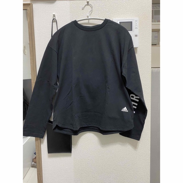 adidas(アディダス)のadidas アディダス  レディース　ロンT M レディースのトップス(Tシャツ(長袖/七分))の商品写真