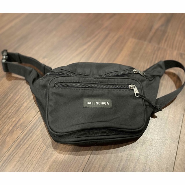 BALENCIAGA BAG(バレンシアガバッグ)の【BALENCIAGA】ボディバッグ メンズのバッグ(ボディーバッグ)の商品写真