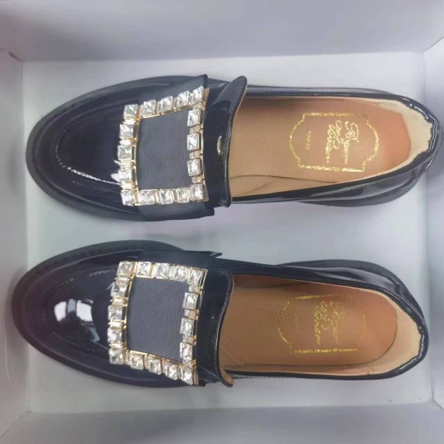 Roger Vivier ロジェヴィヴィエ♡ ヴィヴ レンジャー ストラス バッ