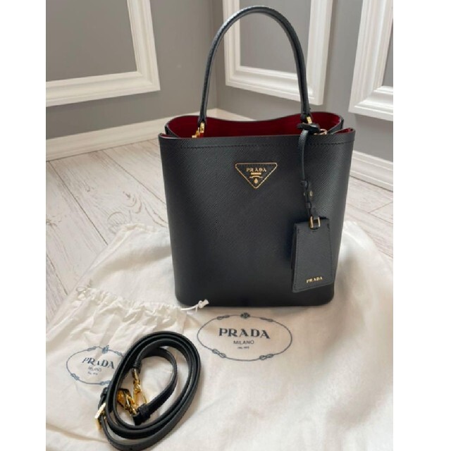 最終値下げ！！【新品】レア！！PRADA サフィアーノ | kensysgas.com