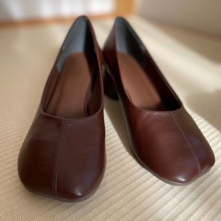 パンプス オブリークトゥ円柱ヒールパンプス　ダークブラウン　24.5cm