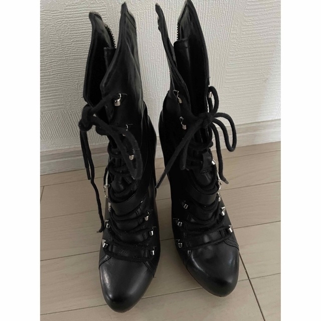 ZARA(ザラ)の✨希少❤️Sam Edelman 23.5レースアップ ブラック ブーティー レディースの靴/シューズ(ブーティ)の商品写真