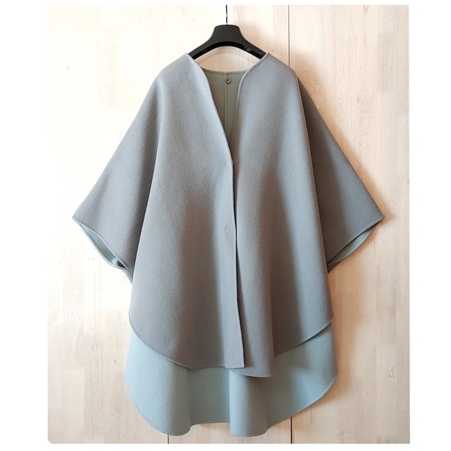 ◇幻◇ 美品 定価8.6万円 ADORE 田丸麻紀 2TONEリバーフード