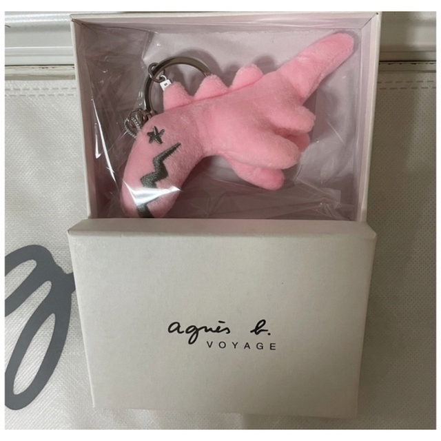 agnes b.(アニエスベー)のagnes b. バックチャーム  キーホルダー　ピンク　専用箱付き❣️ レディースのファッション小物(キーホルダー)の商品写真