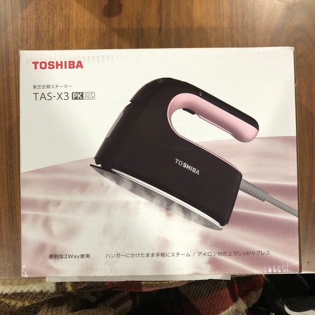 東芝(トウシバ)の東芝 衣類スチーマー ピンクブラック TAS-X3-PK スマホ/家電/カメラの生活家電(その他)の商品写真