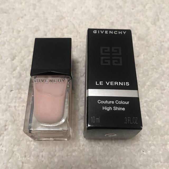 GIVENCHY(ジバンシィ)のGIVENCHY ネイルカラー コスメ/美容のネイル(マニキュア)の商品写真