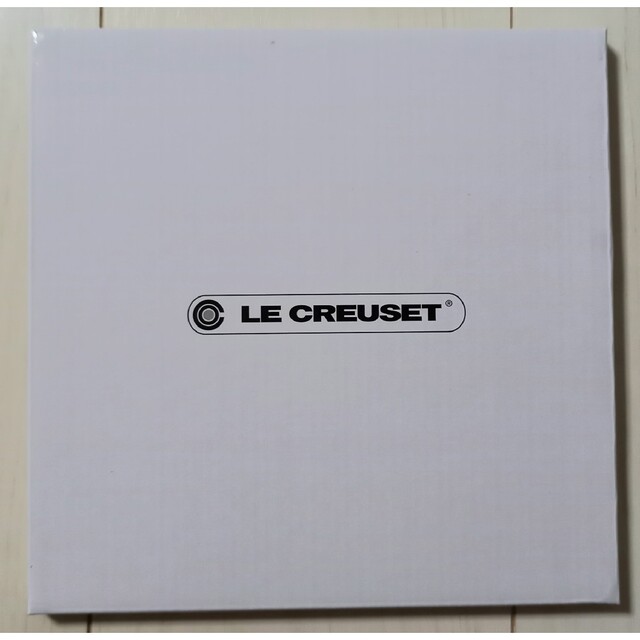 ル・クルーゼ LE CREUSETガラスキッチンプレート カッティングボード インテリア/住まい/日用品のキッチン/食器(テーブル用品)の商品写真