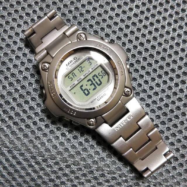 G-SHOCK(ジーショック)のカシオ G-SHOCK MR-G  MRG-100 動作品 メンズの時計(腕時計(デジタル))の商品写真