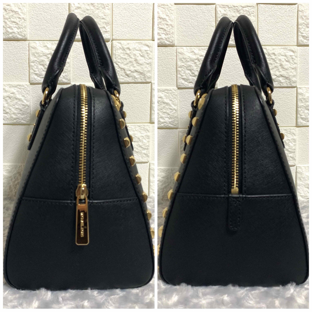 Michael Kors(マイケルコース)の【超美品】マイケルコース  ショルダーバッグ　ハンドバッグ　スタッズ　サッチェル レディースのバッグ(ショルダーバッグ)の商品写真