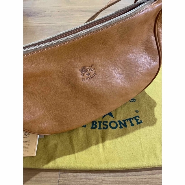 IL BISONTE(イルビゾンテ)の専用　インビゾンテ　クロスボディーバッグ レディースのバッグ(ショルダーバッグ)の商品写真