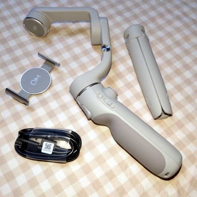 DJI OM5 Athens Gray アテネグレー 別売りケース付き DJI OM5 Athens Gray アテネグレー 別売りケース付き