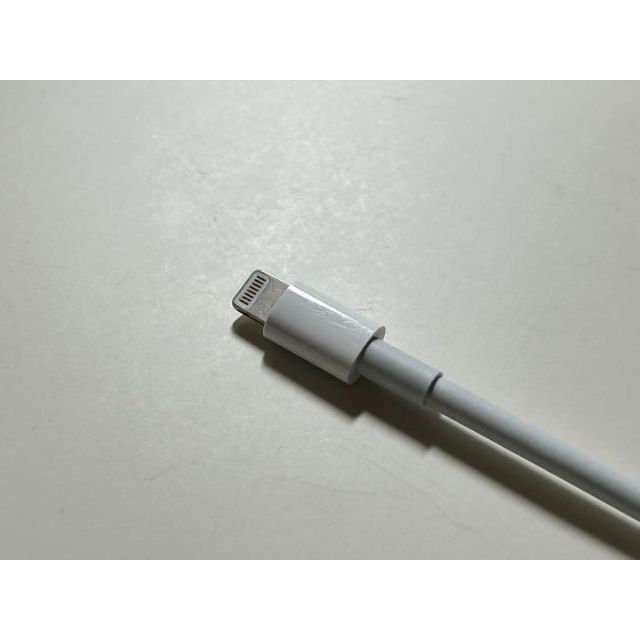 Apple(アップル)の【美品】純正 Lightning - Digital AV Adapter ③ スマホ/家電/カメラのテレビ/映像機器(映像用ケーブル)の商品写真