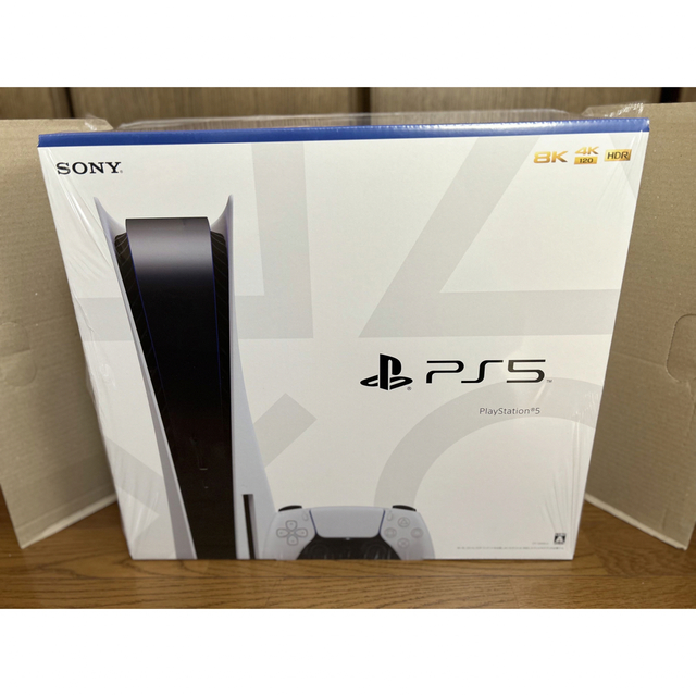 PlayStation(プレイステーション)の【新品未開封】新型プレイステーション5 CFI-1200A 01 エンタメ/ホビーのゲームソフト/ゲーム機本体(家庭用ゲーム機本体)の商品写真