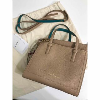 サルヴァトーレフェラガモ(Salvatore Ferragamo)の美品☆フェラガモ バッグ(エイミー)(ハンドバッグ)